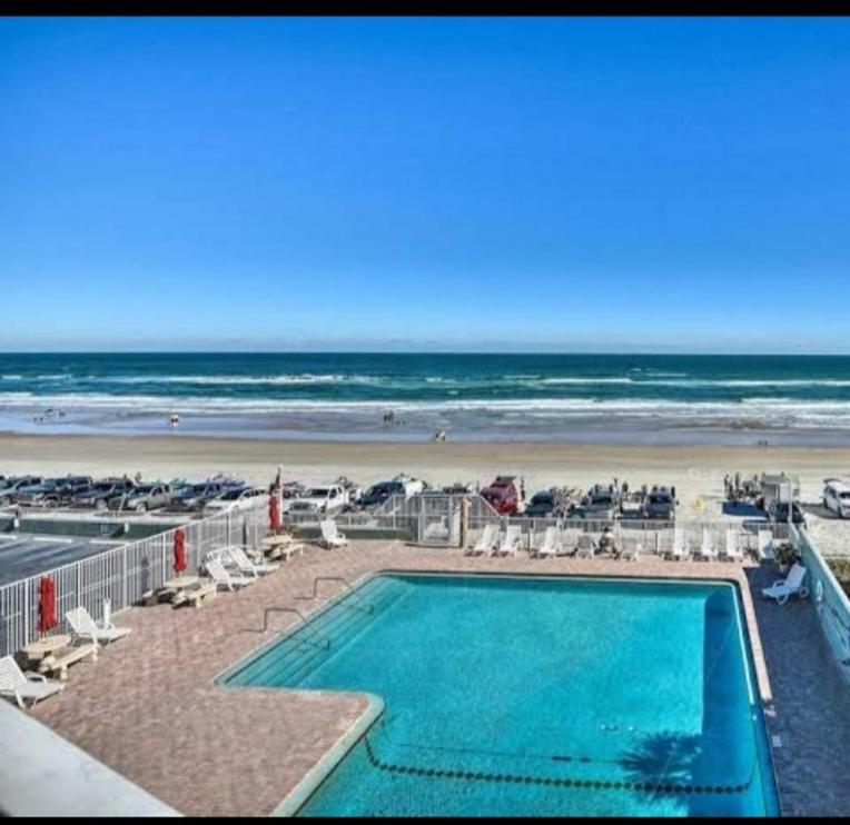 Apartament Direct Oceanfront With Balcony Daytona Beach Zewnętrze zdjęcie
